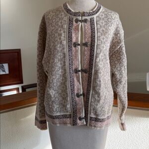 Skjaeveland, Norway Sweater, Wool, Hook Embellished closures size medium